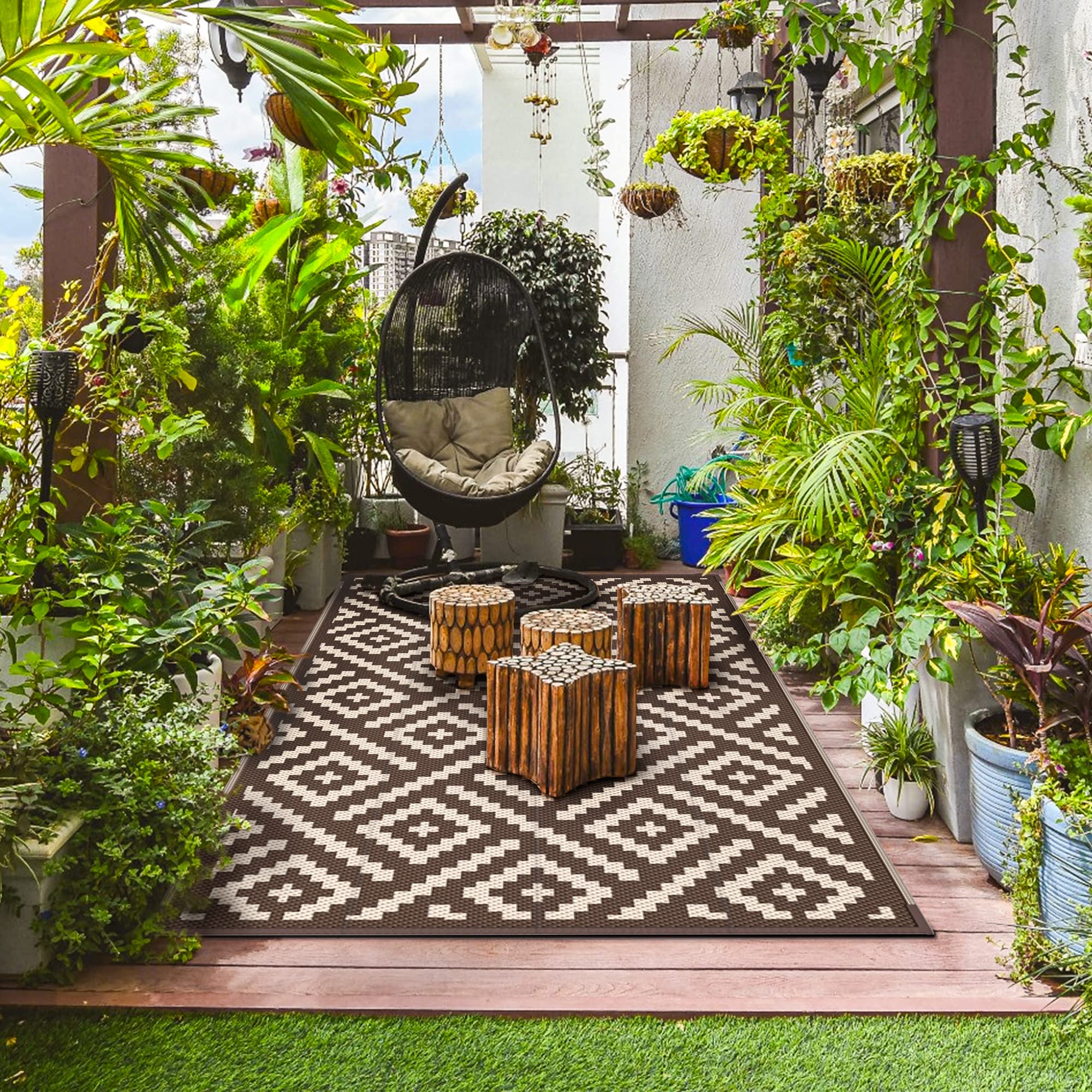 Genimo outdoor rug eco-friendly polypropylene construction is pet- and kid-safe
