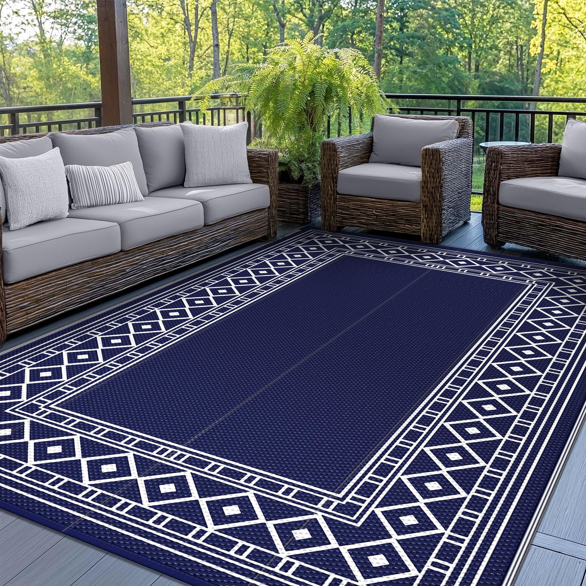 GENIMO outdoor rug with geometric diamond frame for stylish patio decor