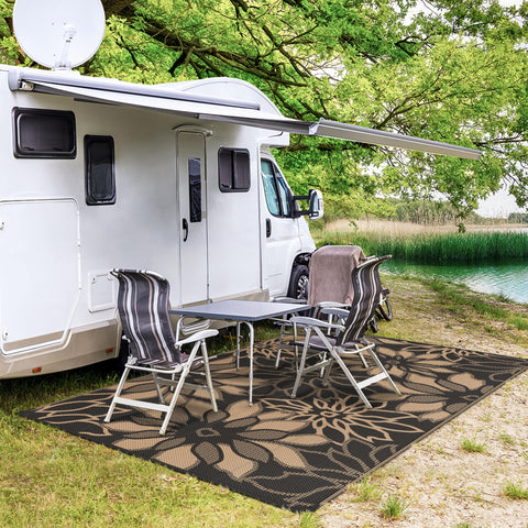 GENIMO reversible rug displays two-sided design suitable for deck and balcony.