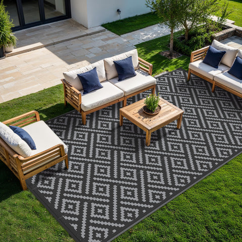 GENIMO reversible pattern rug shown, ideal for switching decor and wear longevity.