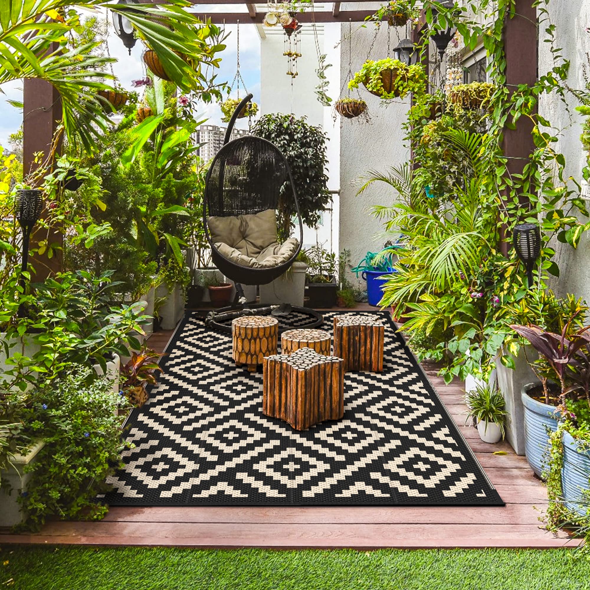 GENIMO outdoor rug reversible patterns highlight dual geometric designs for exterior decor.