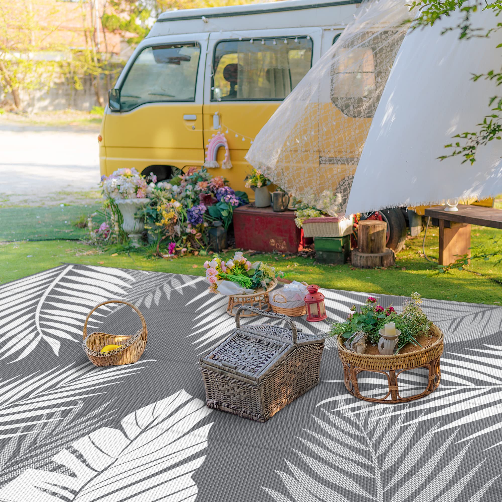 Genimo Outdoor Rug waterproof surface for easy cleaning