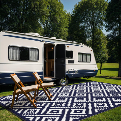 GENIMO outdoor rug waterproof surface texture helps resist spills and quick cleanups.