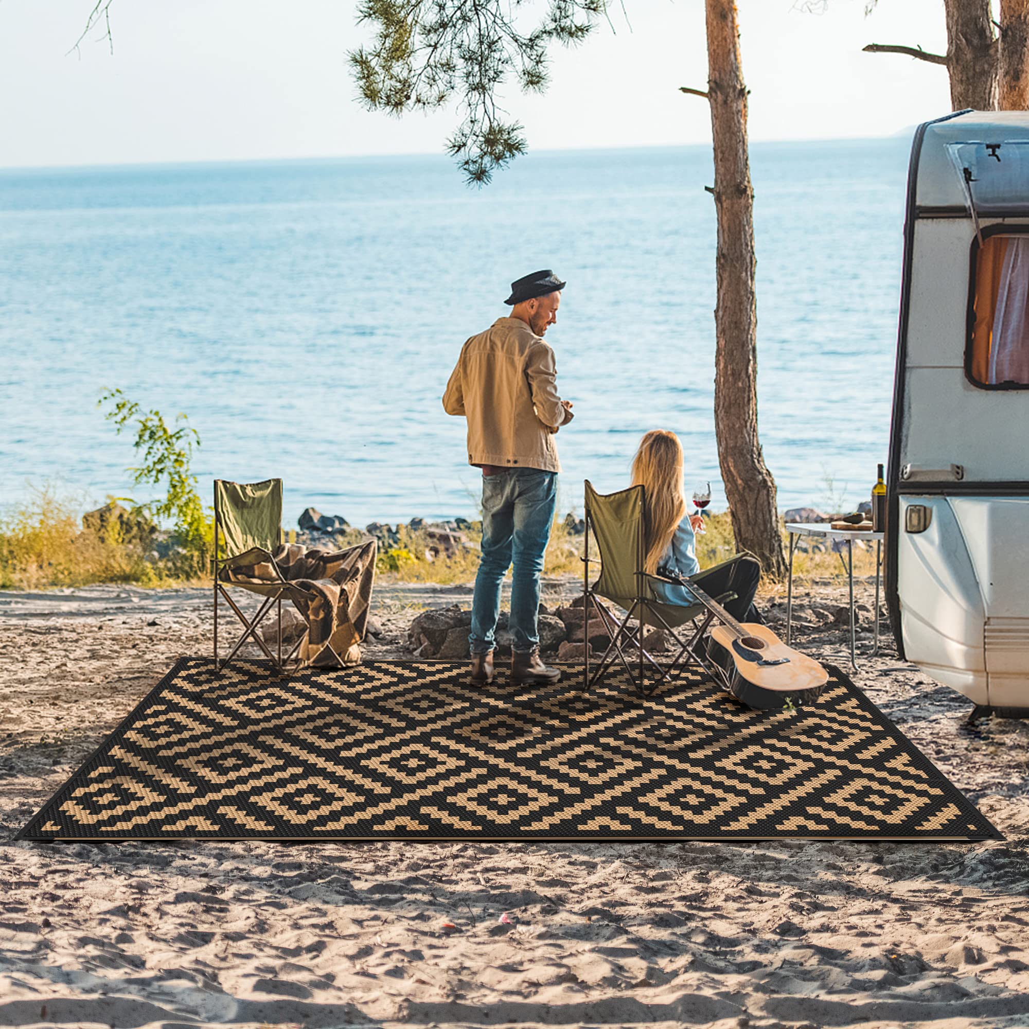 GENIMO outdoor rug side A geometric pattern hides dirt effectively.