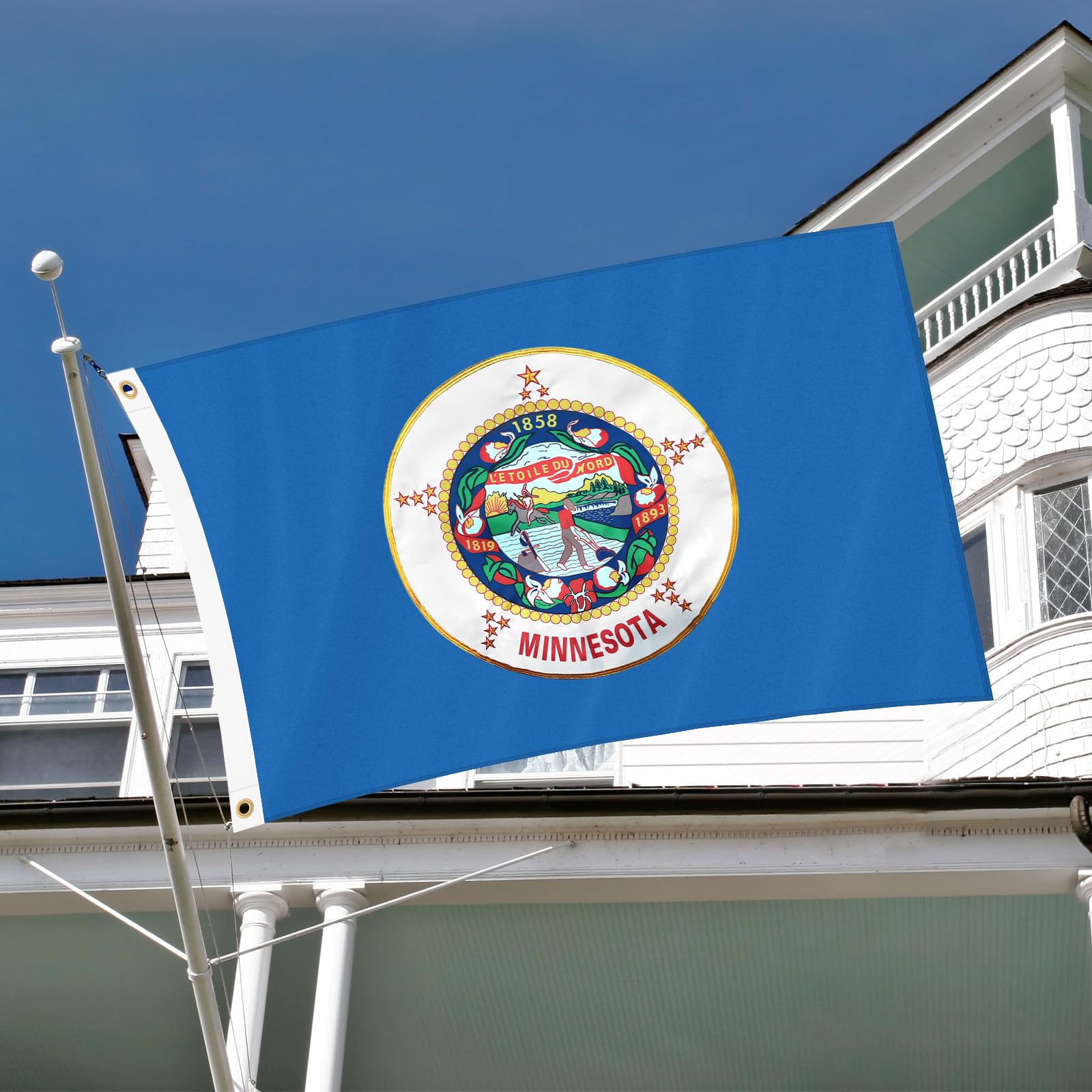 Geodurn Minnesota flag reinforced header and four-stitch hem prevent fraying.