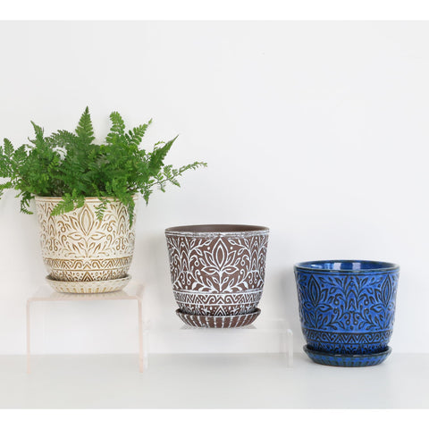 Gepege indoor plant pot on a desk, fits contemporary office spaces.