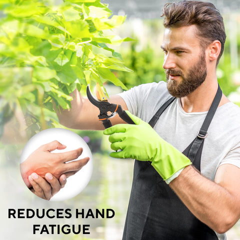 GEROSSI Premium Bypass Pruning Shears ideal for bonsai and herbs pruning in action.
