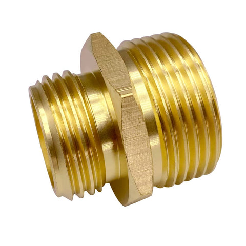 GESHATEN demonstration shows hose connection with brass adapter.
