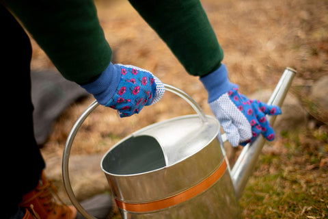 G & F Products 1852-3 durable soft fabric for daily garden work.