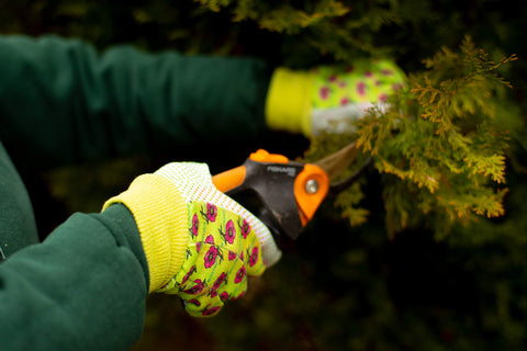 G & F Products 1852-3 knit-wrist closeup reduces dirt intrusion.