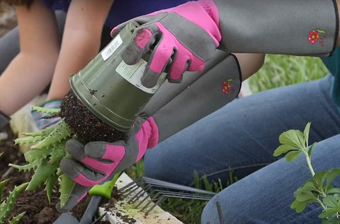 G & F Florist Pro gloves inside padding provides cushioned grip.