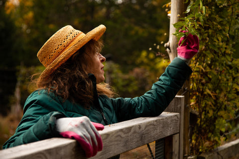 G & F versatile gloves suitable for yard work and DIY tasks.