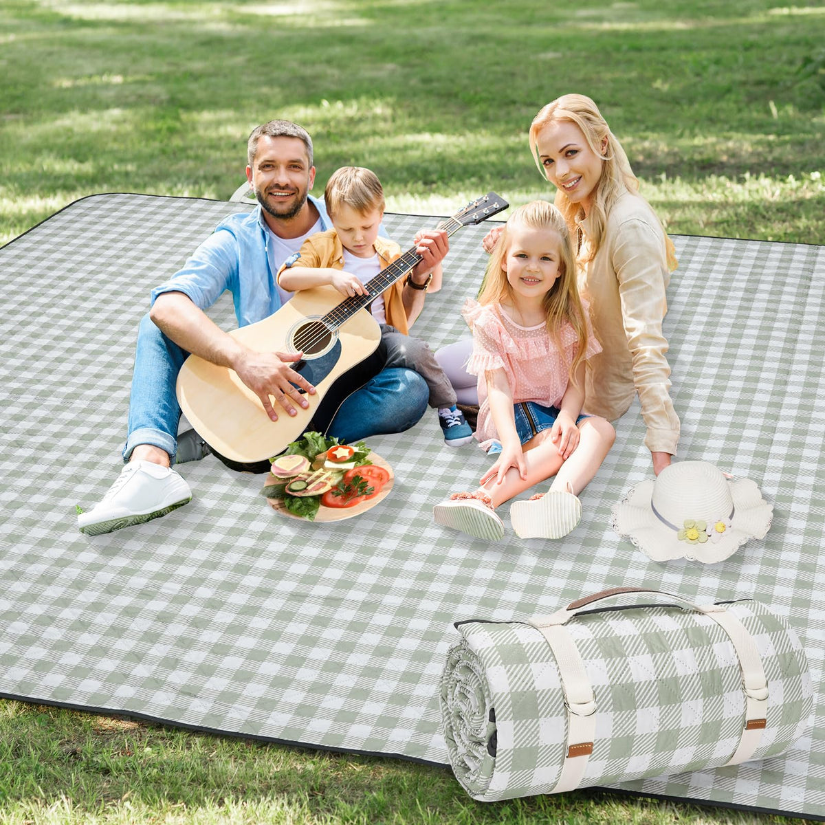 G Good Gain picnic blanket unfolded to 80x80 inches for spacious outdoor seating