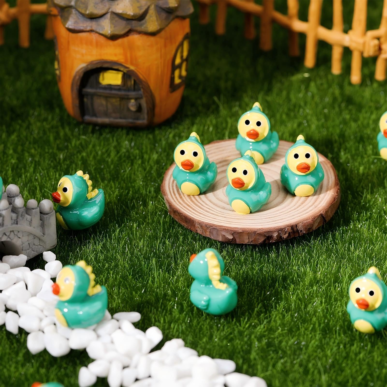GGSTDDUP dinosaur ducks miniature-scale detail emphasizes vivid colors for crafts.