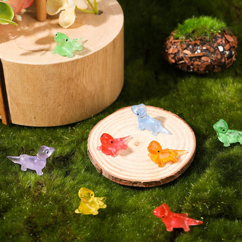 GGSTDDUP luminous purple lizard figurine adds vivid color to dioramas.
