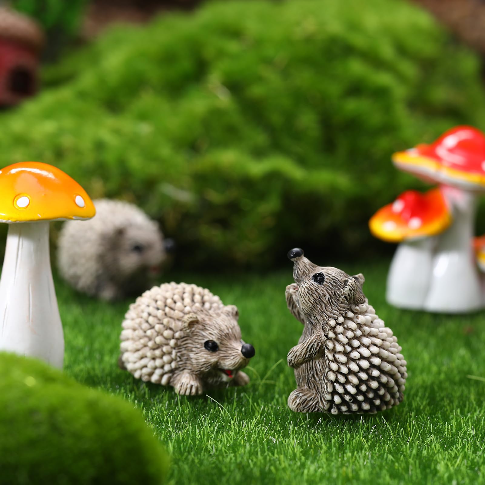 GGSTDDUP seven-piece miniatures kit boosts fairy garden creativity.