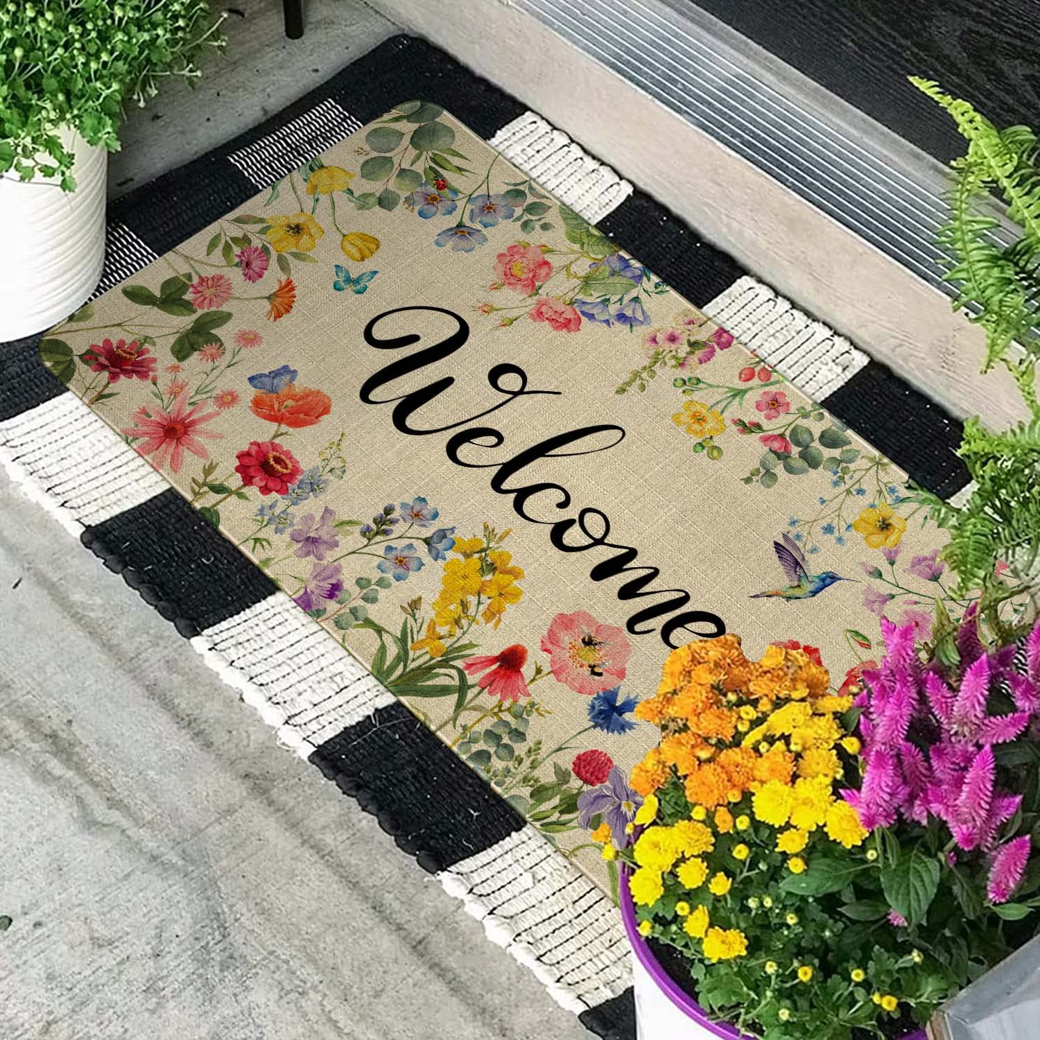 Ghroiep flower mat is easy to clean with hose or sponge.
