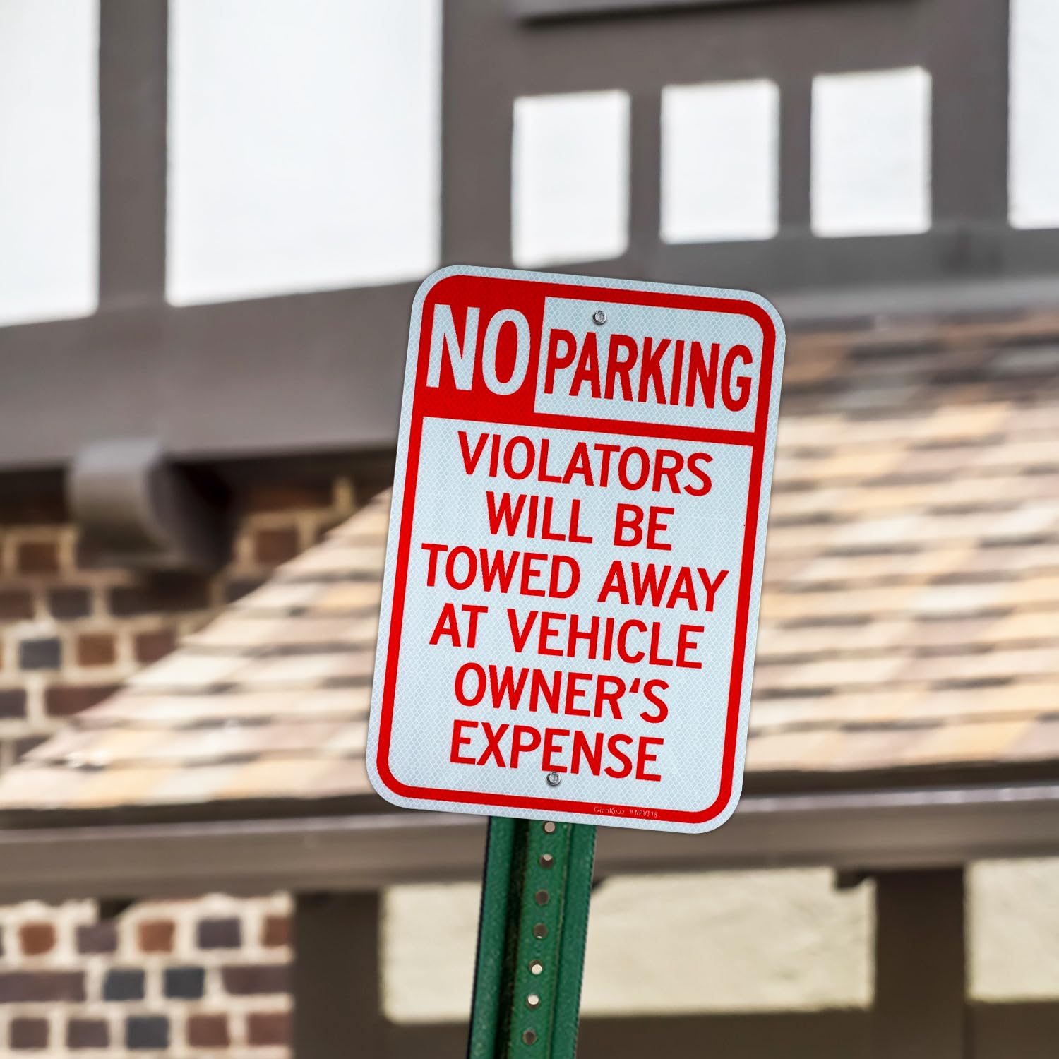 GicnKeuz sign mounted on gate or fence demonstrates indoor or outdoor versatility.