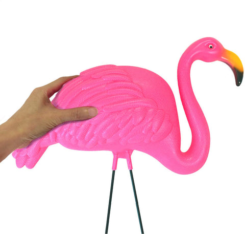 GiftExpress four-pack flamingos brighten outdoor spaces for parties and gardens.