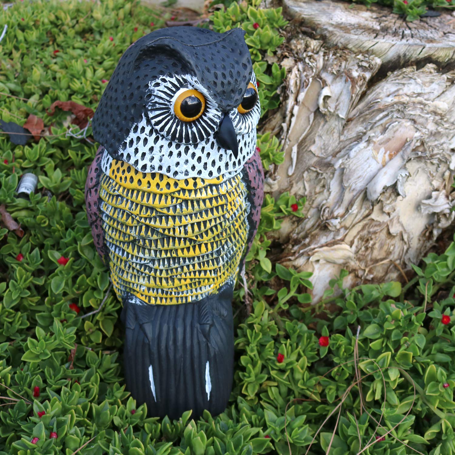 GiftExpress owl decoy weatherproof material resists rain and sun in gardens.