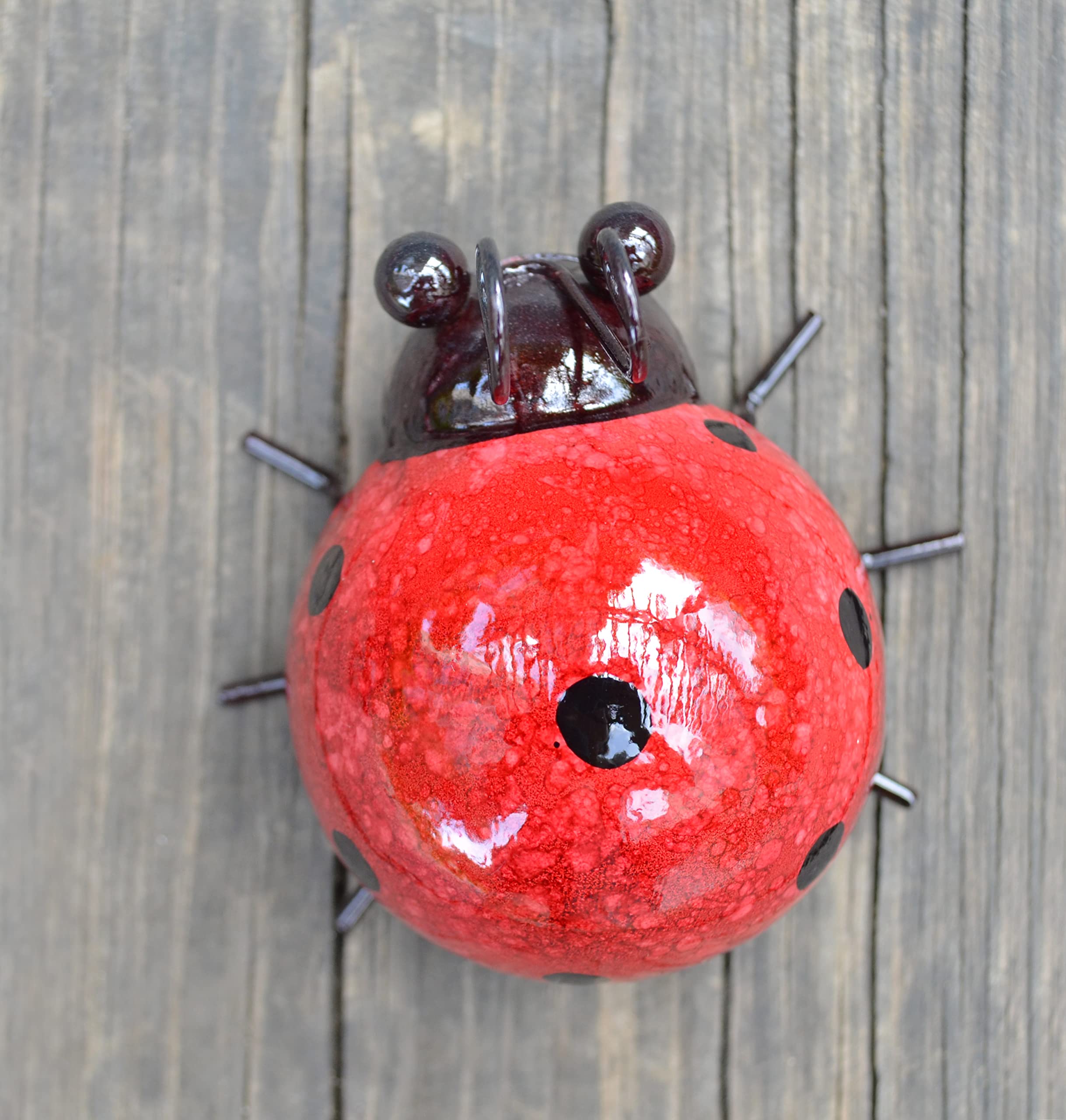 GIFTME 5 red garden decor gifts brighten any outdoor space.