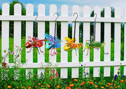 GIFTME 5 outdoor bug sculptures brighten lawns with cheerful wind-driven movement.