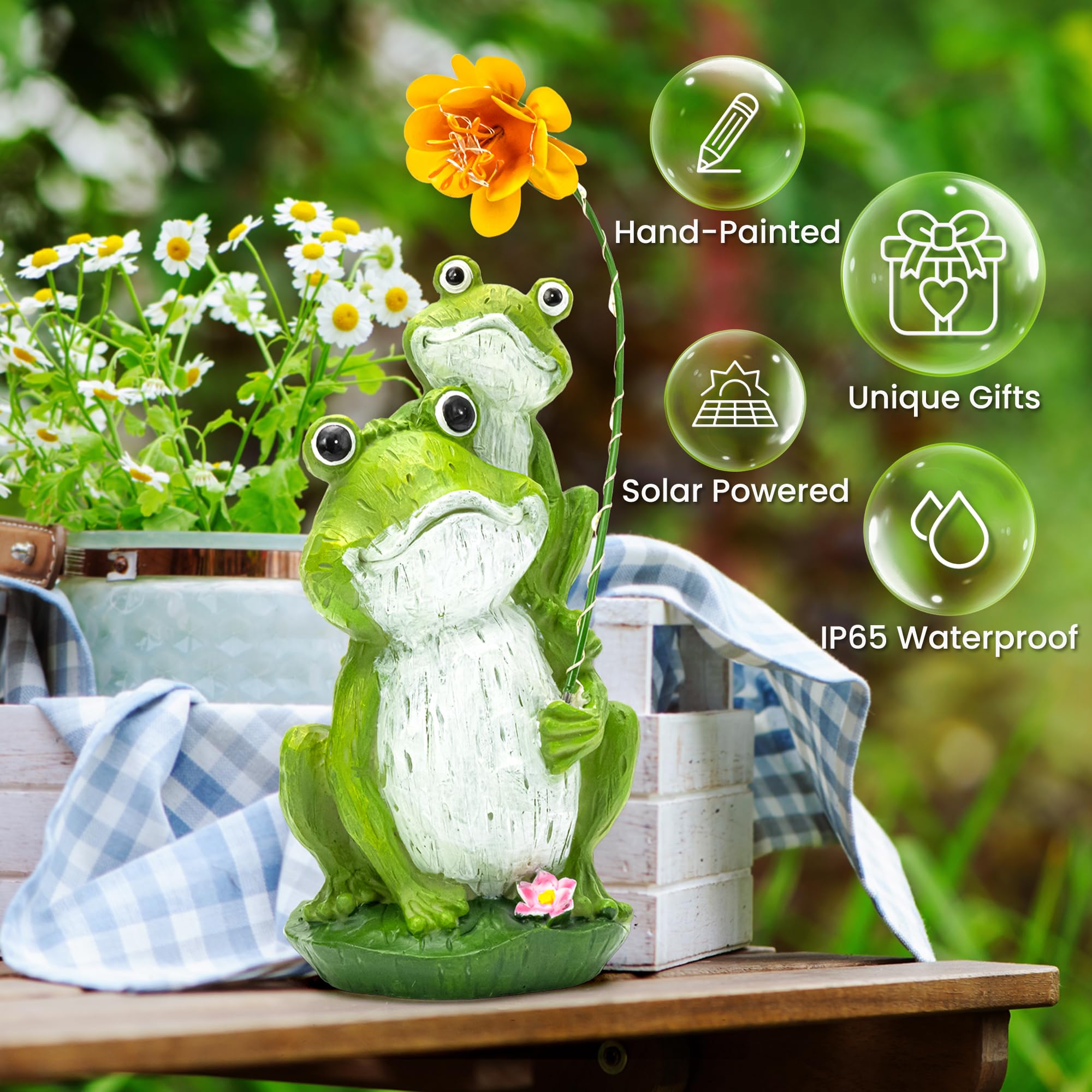GIGALUMI blooming flower light detail adds a gentle glow to paths and flower beds.