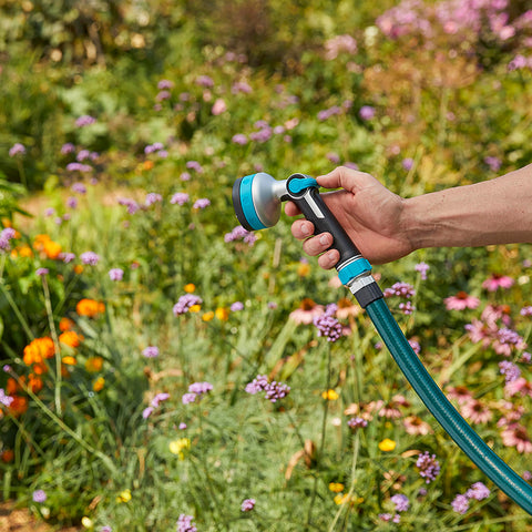 Gilmour one-handed trigger lock enables comfortable continuous watering