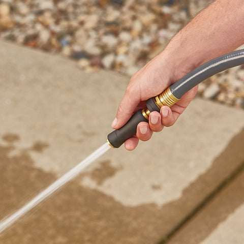 Gilmour solid brass twist nozzle adjustable-spray-pattern demonstrates versatile watering options