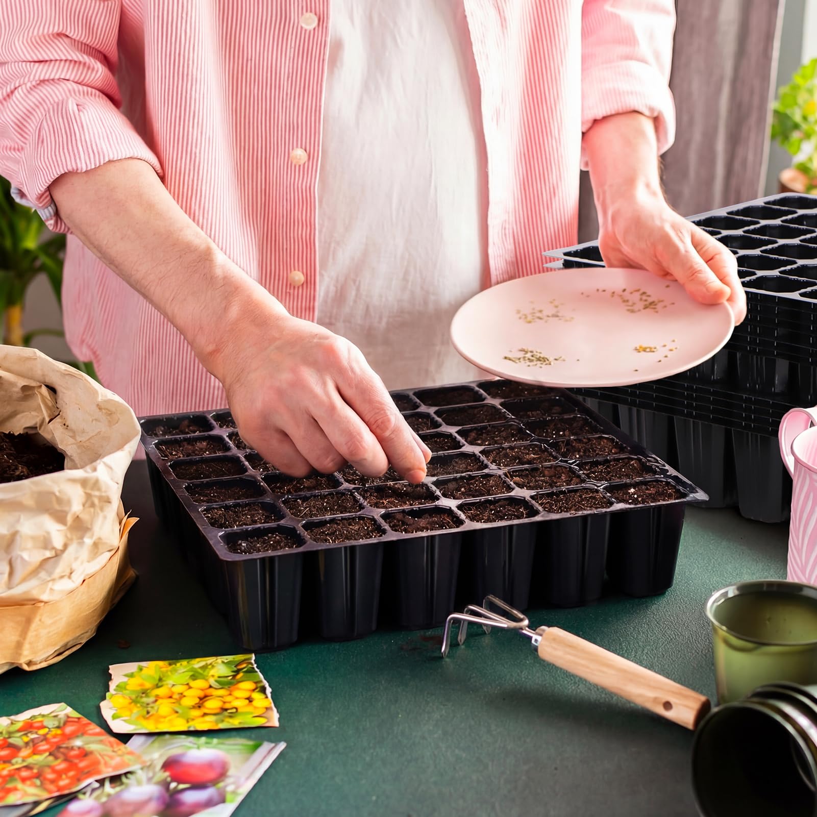 Two-tray setup demonstrates 1020-tray compatibility in the GJQ system