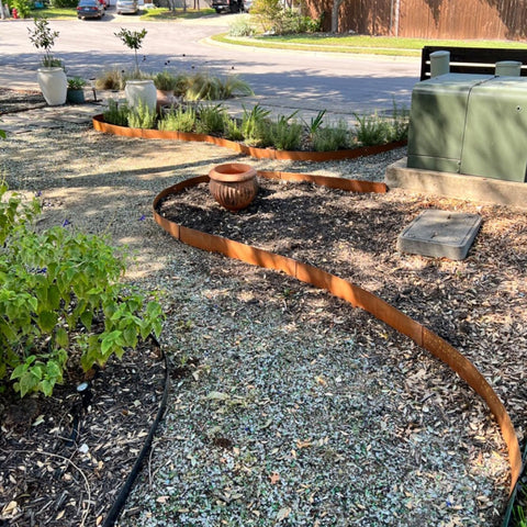 GJWCVL Corten edging spans 33 feet in total for larger borders.