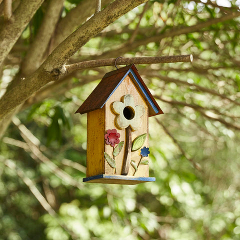 Glitzhome distressed wood finish brings rustic character to your yard and shelter for birds.