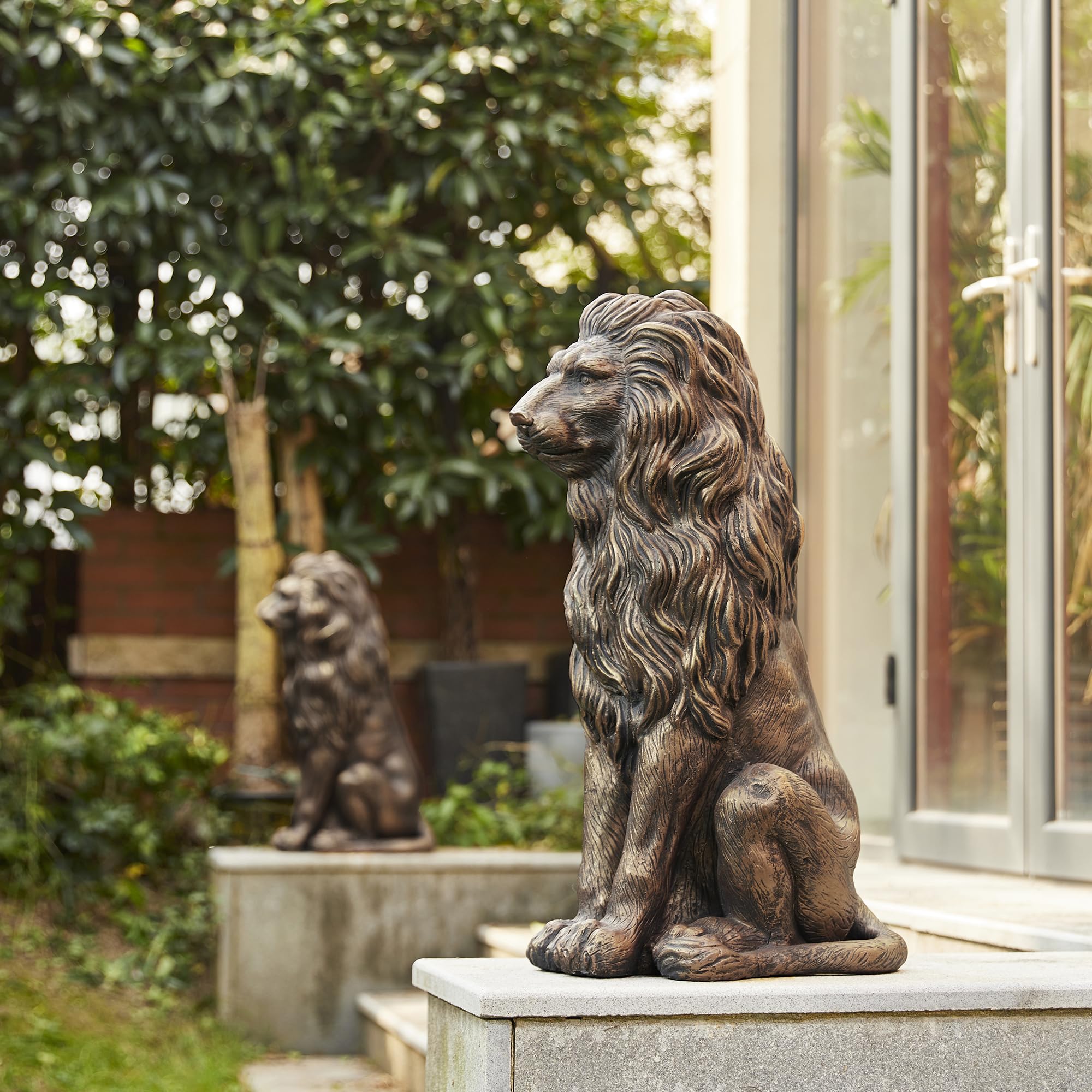 Glitzhome handmade distressed lion detail, vintage-inspired centerpiece.