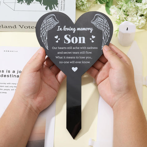 GLOBLELAND acrylic corner post features a smooth, weatherproof surface for long-lasting display.