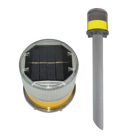 GLOWMAX bird deterrent light stake helps keep geese and ducks away from lawns.