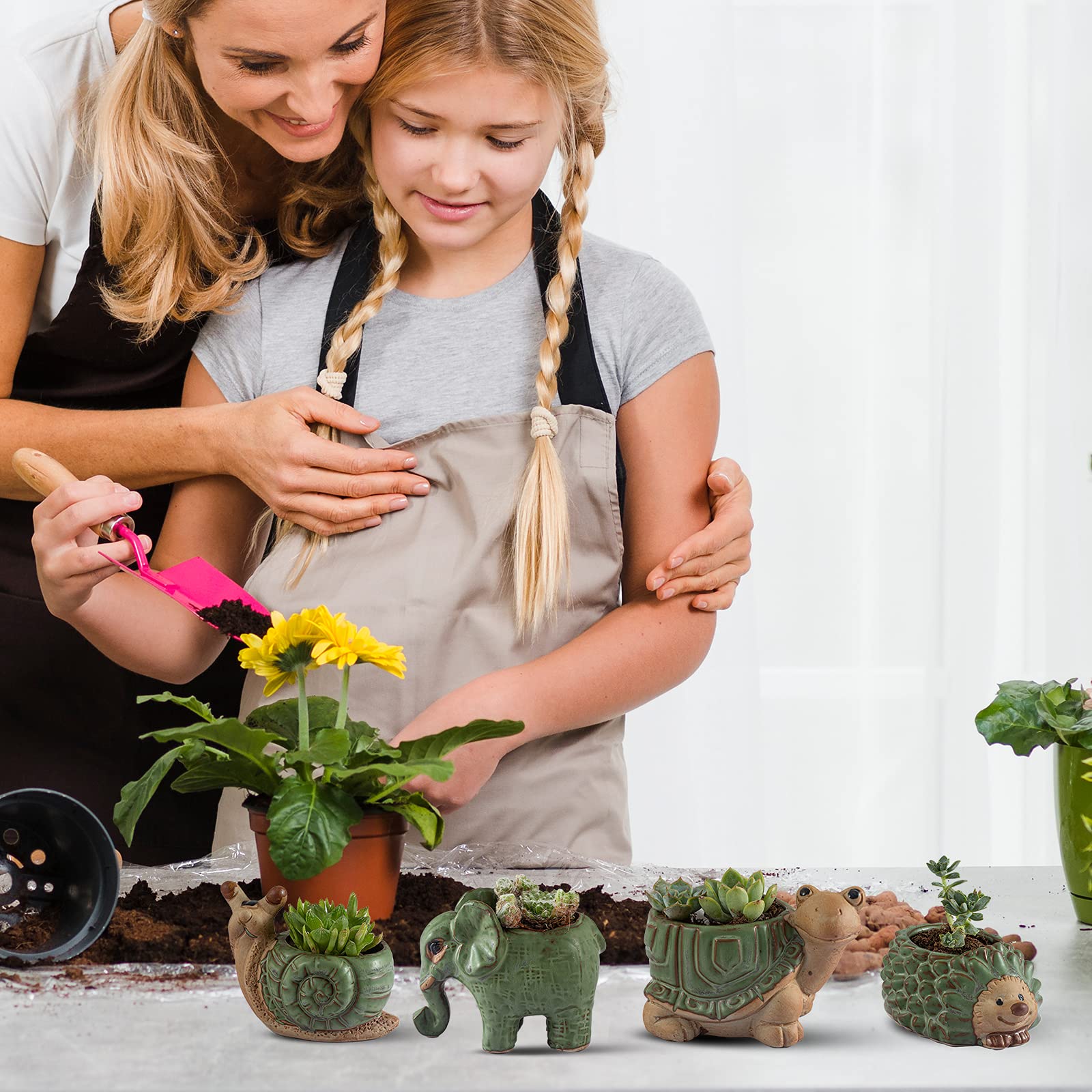 Godealio ceramic planter with drainage hole for healthy plant roots and easy care.