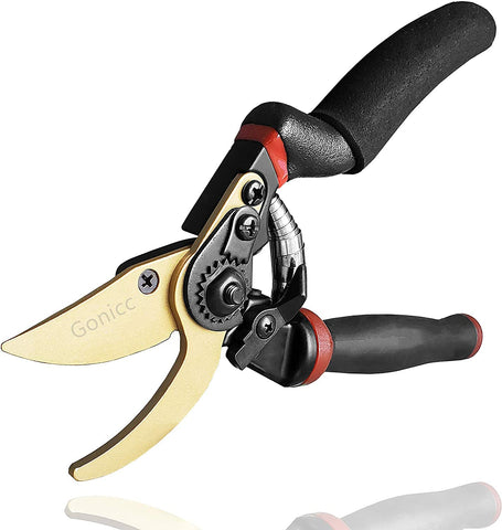Gonicc 8.5-inch bypass shears blade close-up highlighting titanium-coated SK5 edge for lasting sharpness