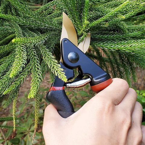 Gonicc locking mechanism allowing easy hand-width adjustment for both hands