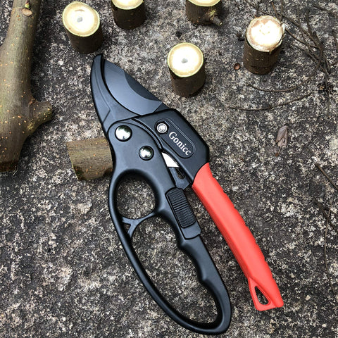 Gonicc SK-5 blade delivers clean, precise cuts for hedges and roses