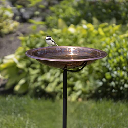 Good Directions brushed copper lid adds contrasting, stylish detail.