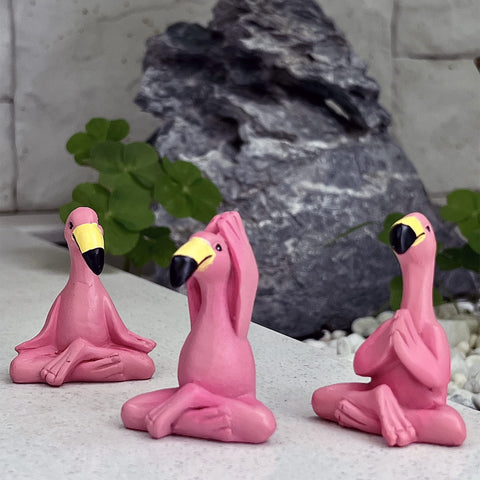 Goodeco kawaii flamingo garden statue; a cheerful accent for balconies.