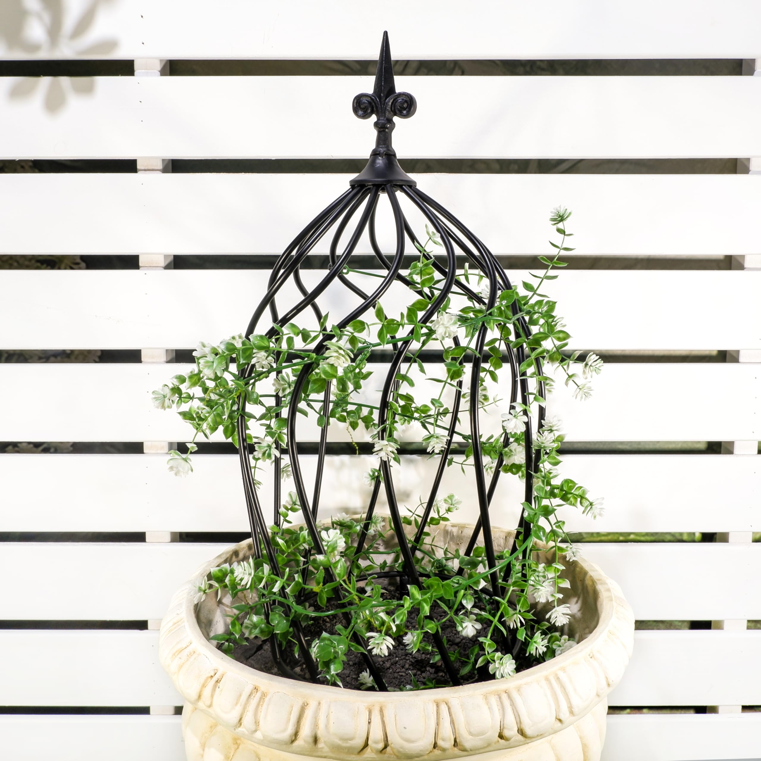 GOOOXIM easy-assembly trellis shown ready for patio planting.