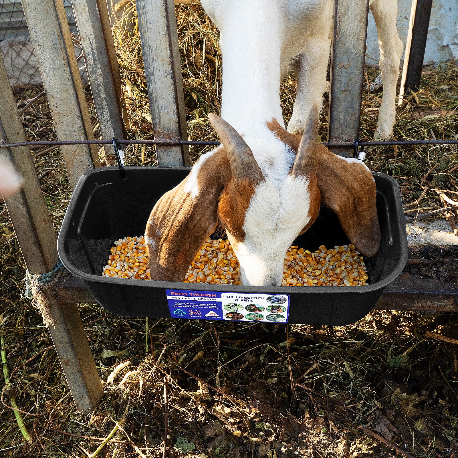 Goovilla screw-in fence feeder with clips for sturdy mounting.