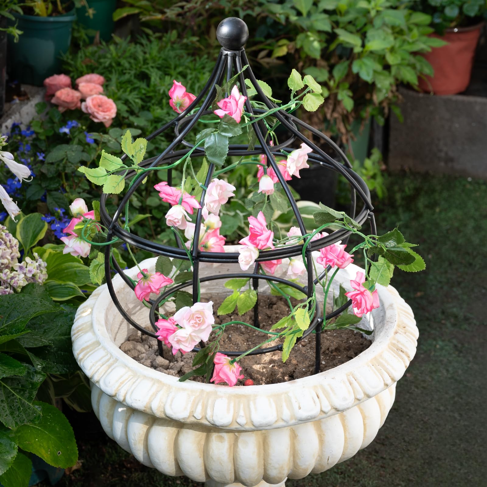 GOOXIM vertical-garden design elevates greenery and complements various decor styles.