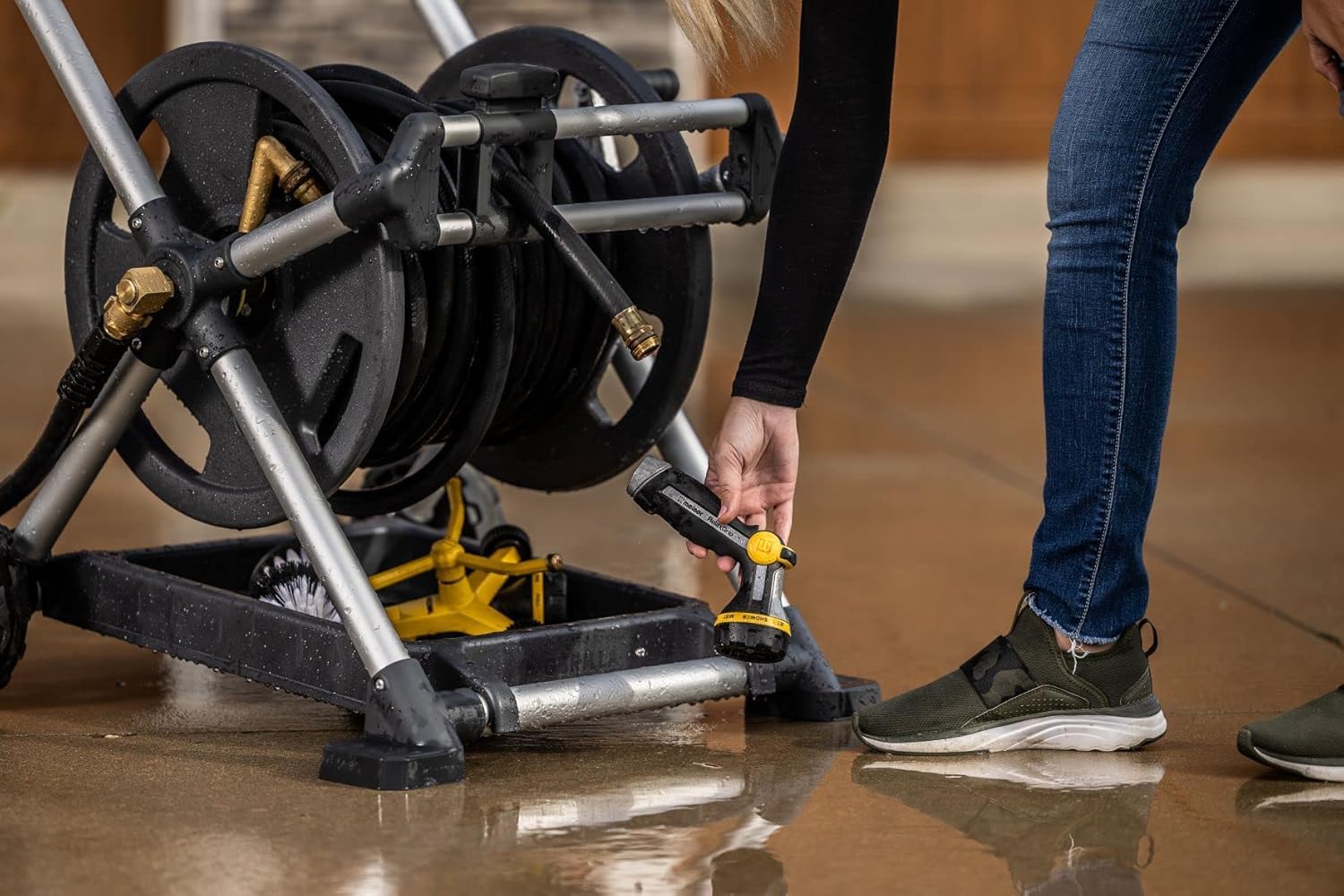 Gorilla Carts torque-tight fittings prevent leaks during hose setup