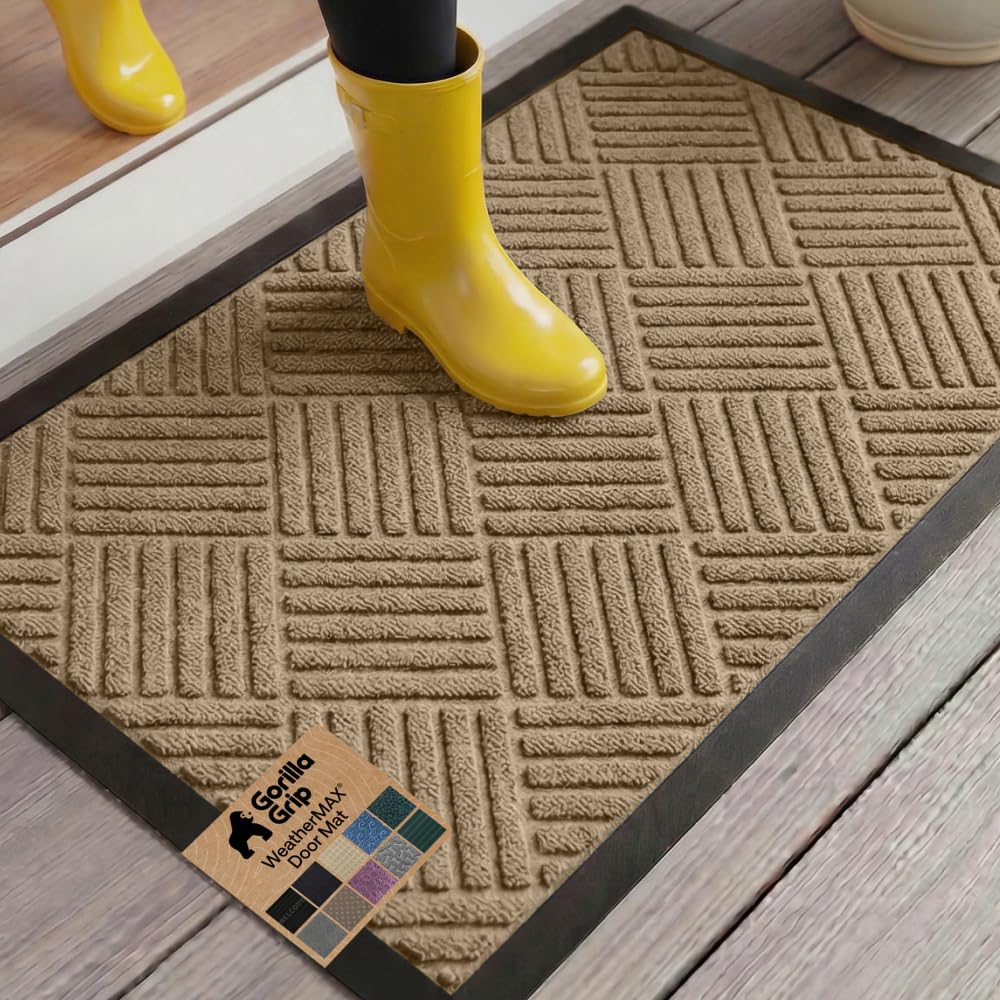 GORILLA GRIP WeatherMAX doormat beige diamond close-up showing texture that traps dirt