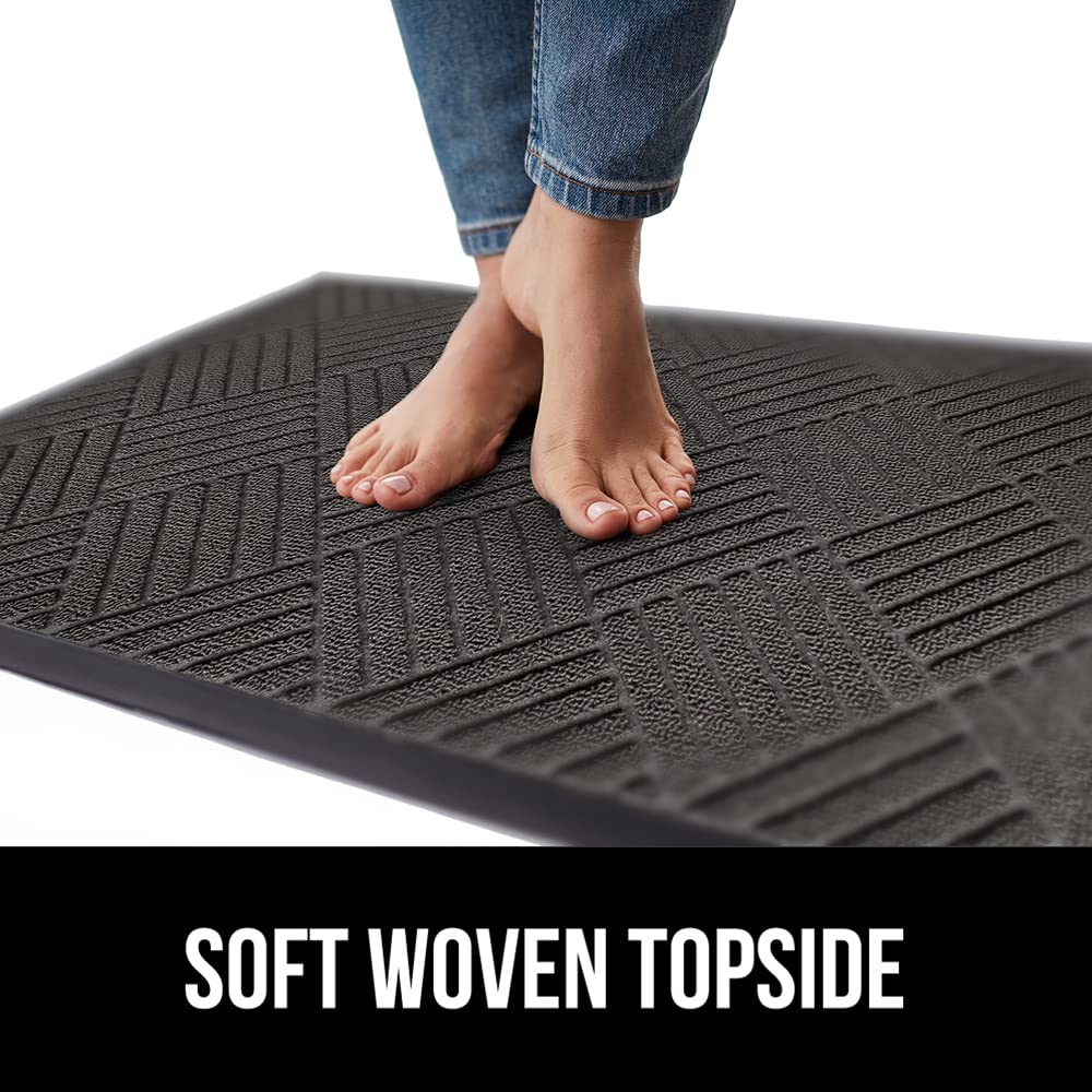 Gorilla Grip WeatherMAX handles mud and snow with its durable weave