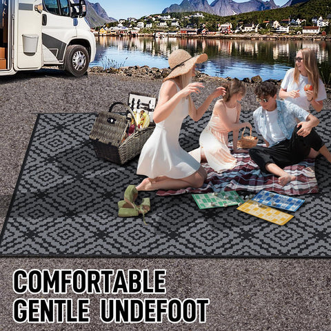 GOTGELIF rug material is UV-resistant for color retention outdoors