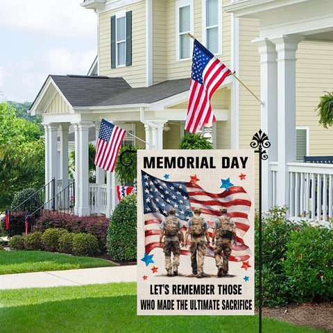 GPGHE American flag display for outdoor porch or balcony.