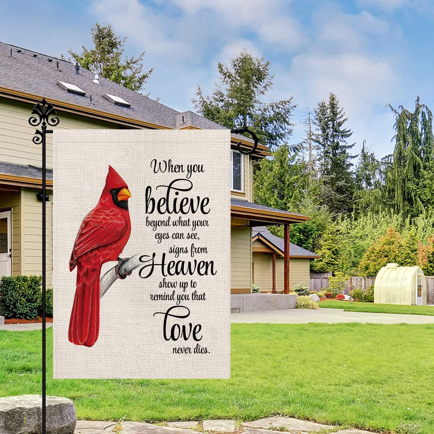 GPGHE Cardinal garden flag adds welcoming curb appeal to porches and yards.